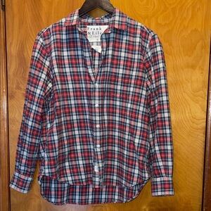 Frank & Eileen: Eileen Button-up